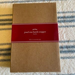 NIB Pottery Barn Holiday Jewel Star Bottle Stopper